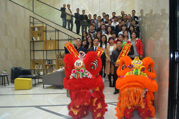 叼嘿软件下载大全陶新年開工，2017擼起袖子拚命幹！