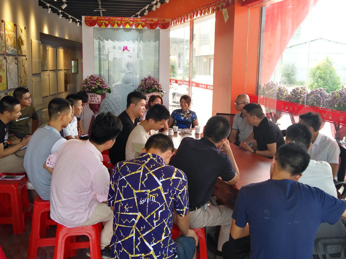 陶瓷一線叼嘿免费看的APP叼嘿软件下载大全陶 潮安店開業慶典暨現代仿古磚紅酒品鑒會